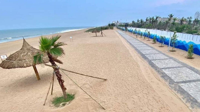 blue-flag-beach-puri