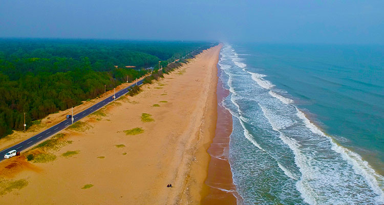 enjoy-the-a-beach-tour-packages-in-odisha