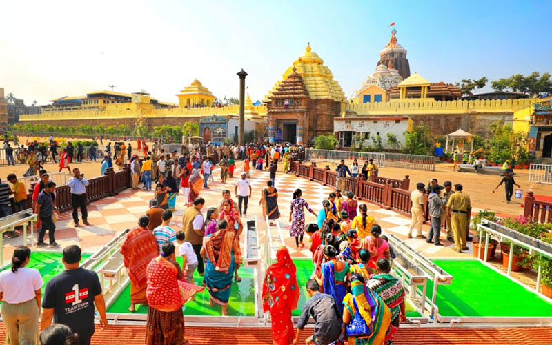 jagannath-darshan-is-an-auspicious-pilgrimage-that-draws-devotees-from-far-and-wide-to-the-hallowed-precincts-of-the-jagannath-temple