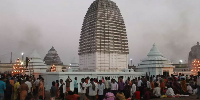 Nabarna-Bhog-at-Joranda