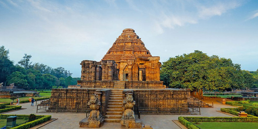 Odisha-Temples-Tour-Unveiling-the-Spiritual-and-Architectural-Marvels-of-Eastern-India-with-Heritage-Tours-Orissa